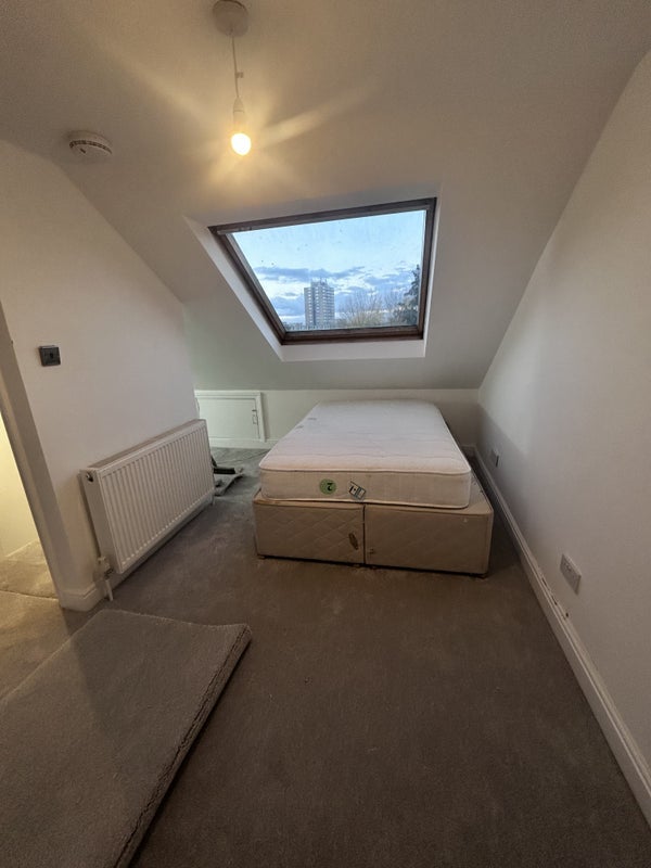 Room Higham Road in Greater London