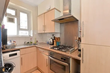 Room Fulham Palace Road in Greater London