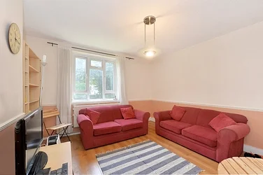 Flat Fulham Palace Road in Greater London