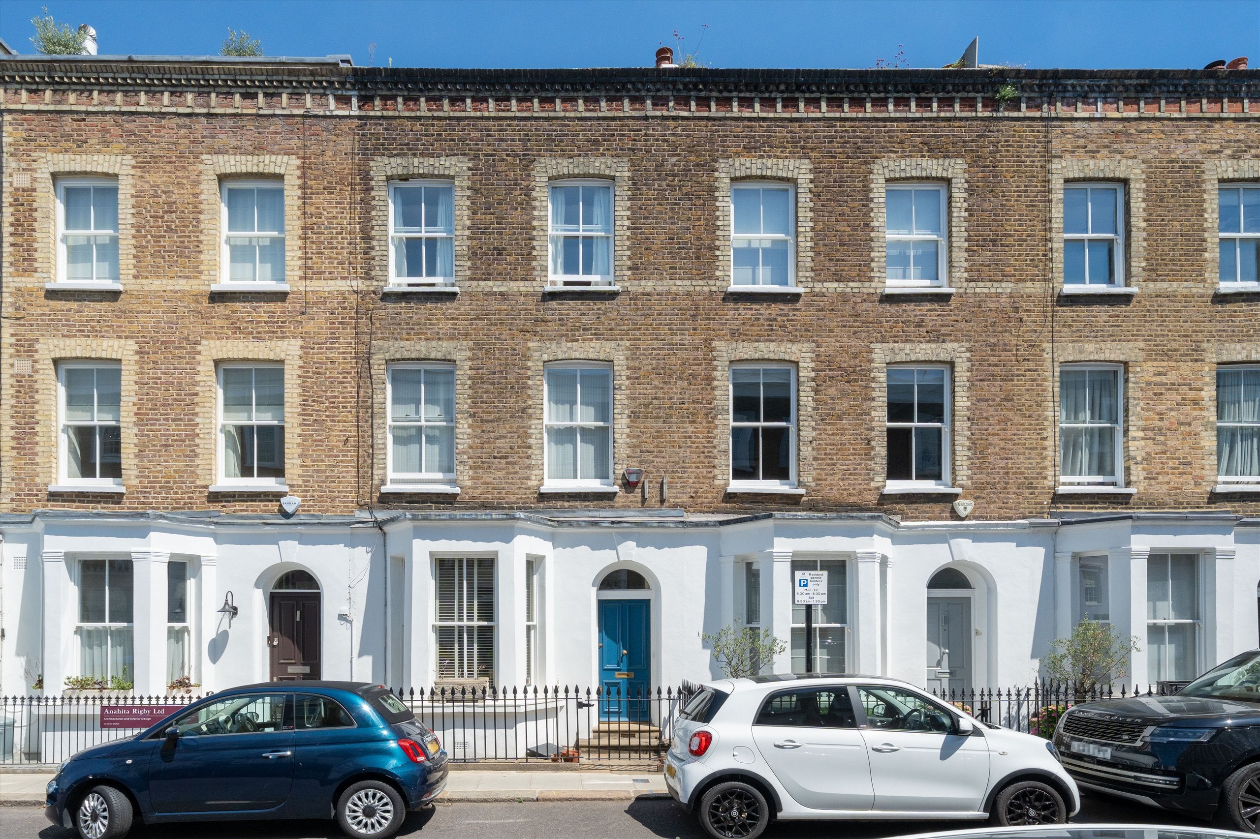 House Princedale Road in Greater London