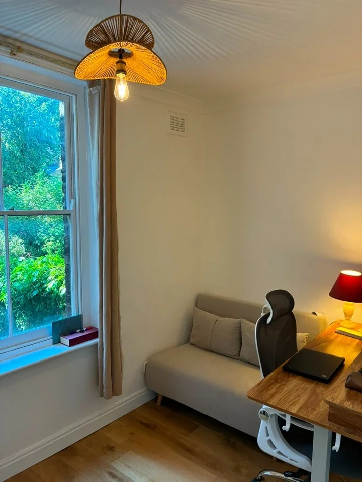 Flat Liverpool Road in Greater London