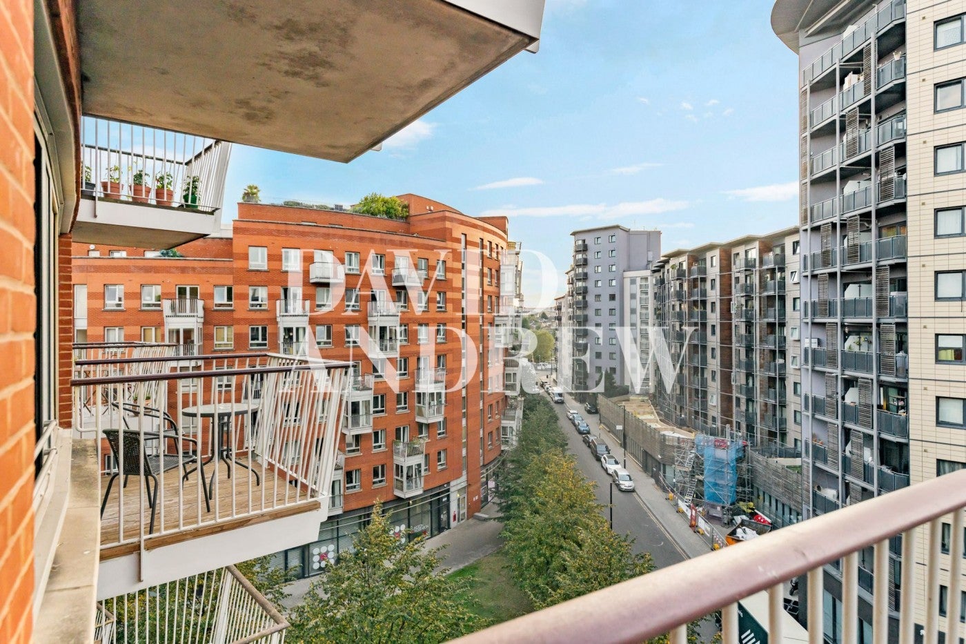 Flat Eden Grove in Greater London