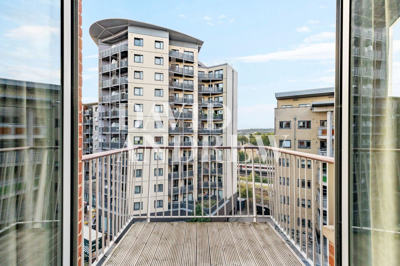 Flat Eden Grove in Greater London