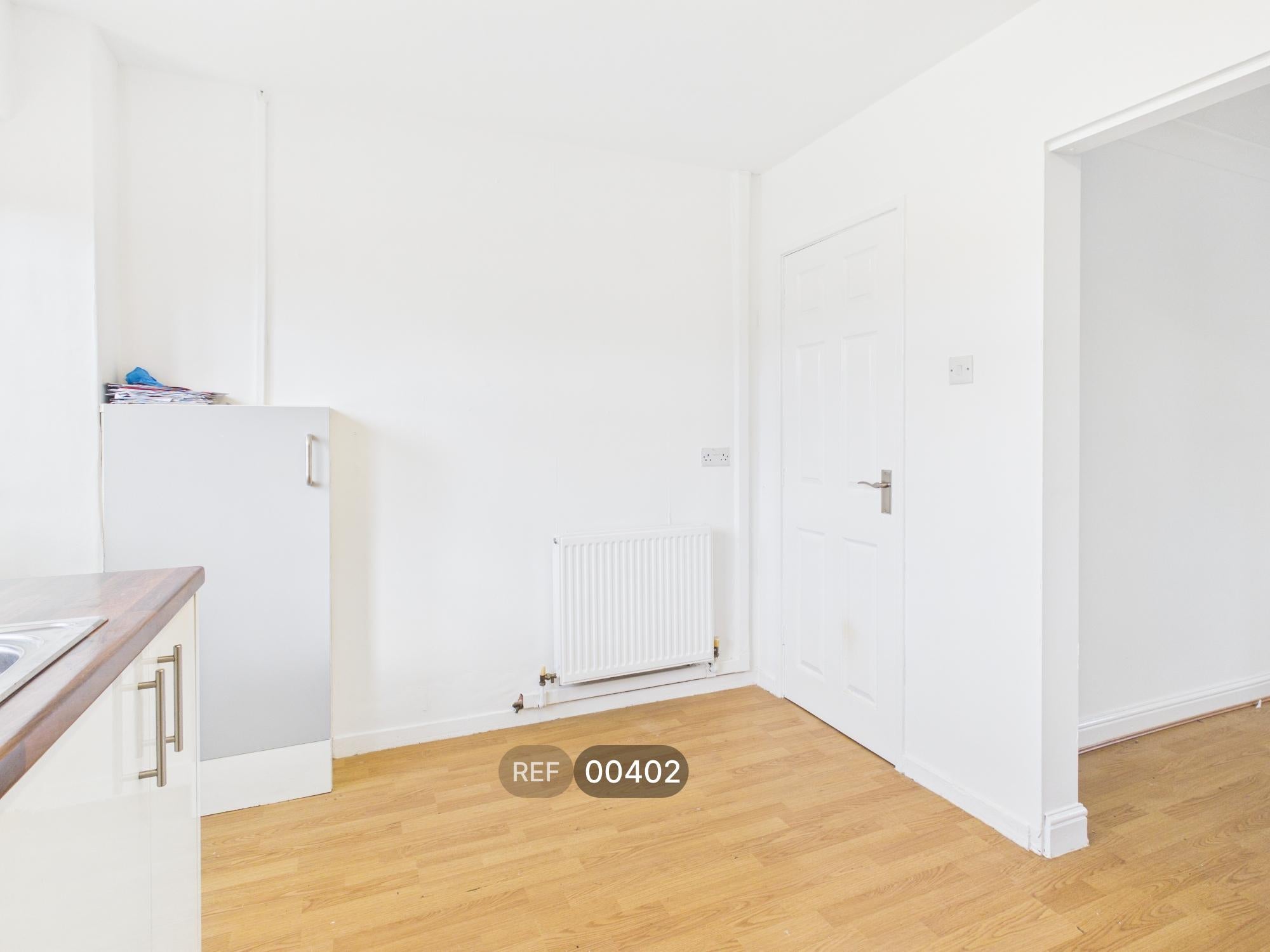 Flat Monkton Walk in Hull