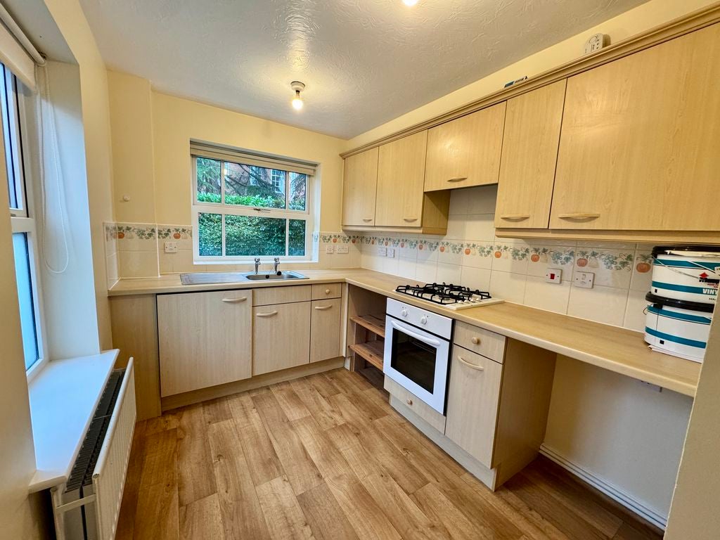 Flat Westholme Close in Congleton