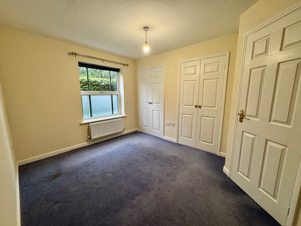 Flat Westholme Close in Congleton