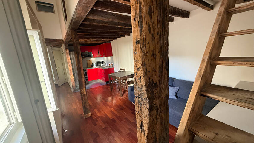 Appartement Voie d'accès vélostation Gare du Nord à Paris