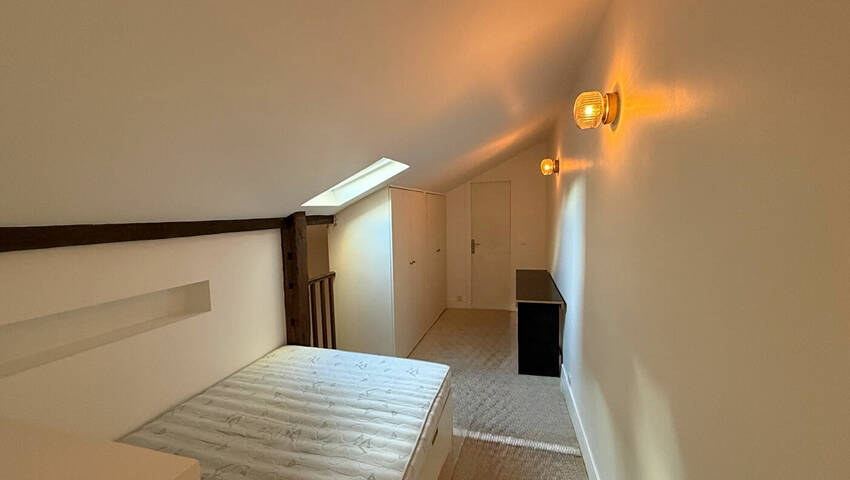 Appartement Voie d'accès vélostation Gare du Nord à Paris