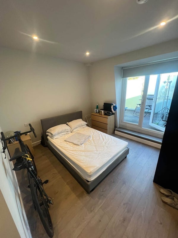 Room Bickley Street in Greater London