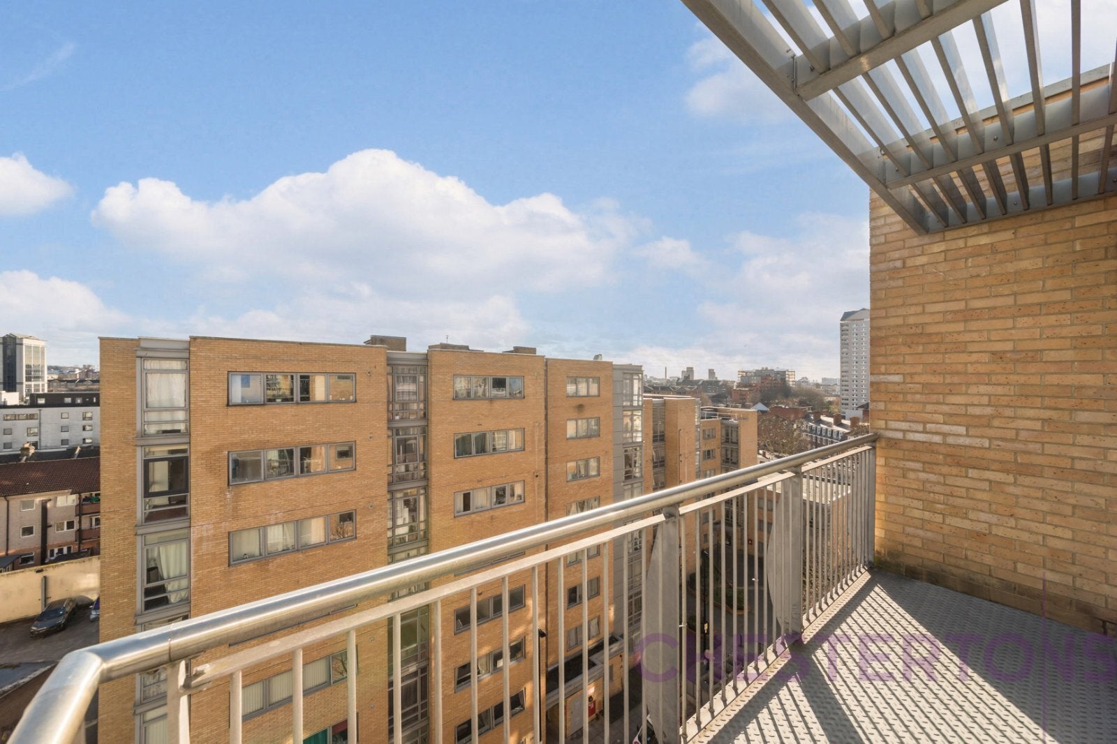Flat Cassilis Road in Greater London