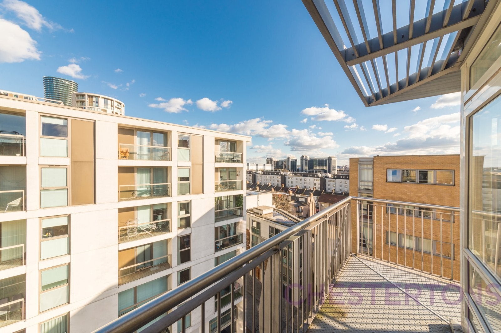 Flat Cassilis Road in Greater London