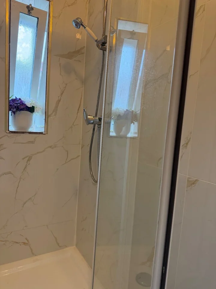 Room Flood Street in Greater London