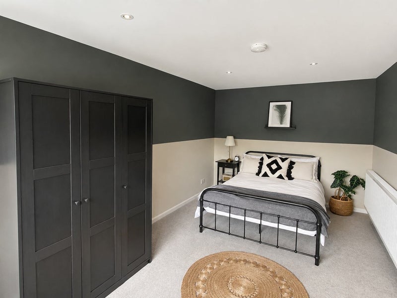 Room Madeira Avenue in Greater London