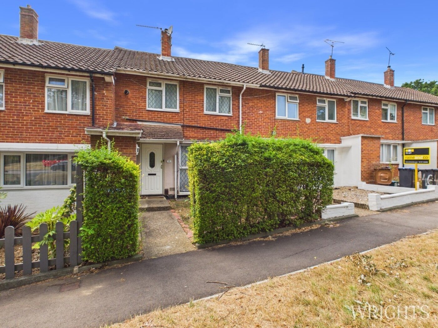 House Robins Way in Welwyn Hatfield