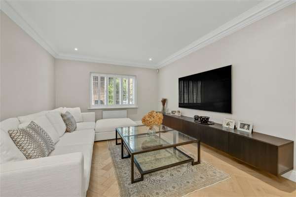 House Pine Walk in Elmbridge