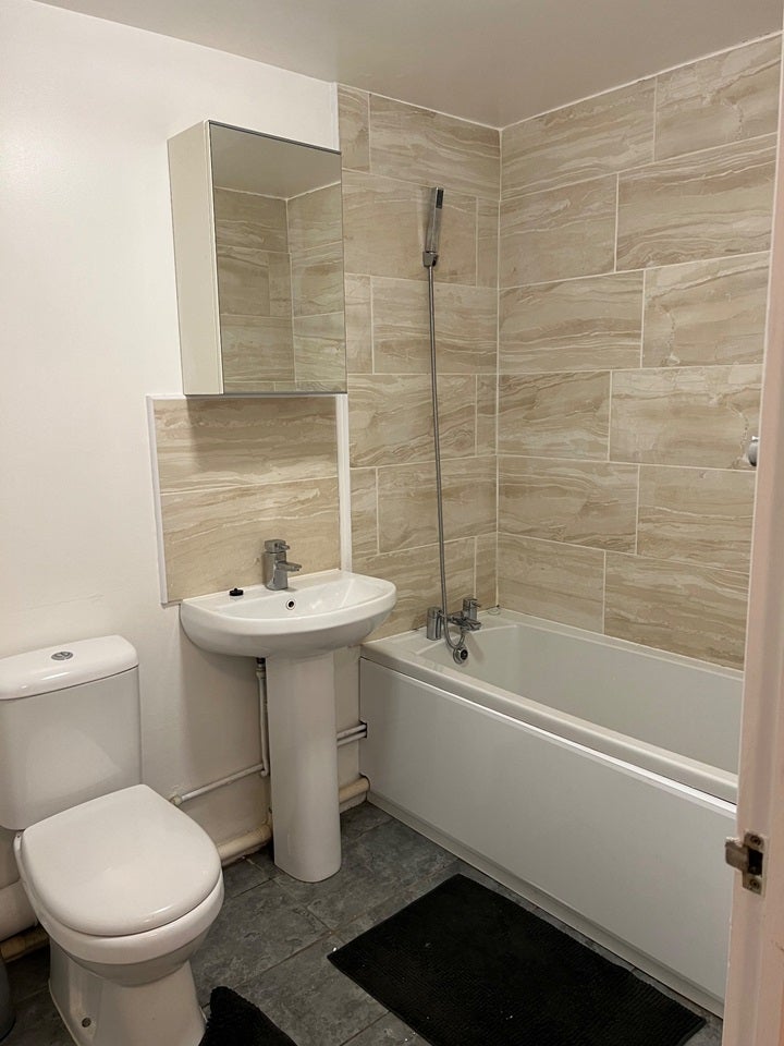Flat Clemence Road in Greater London