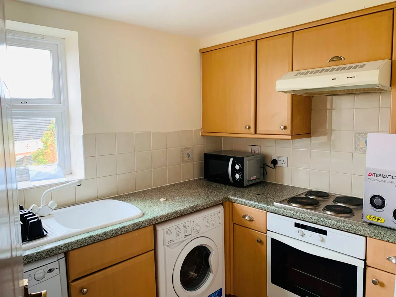 Flat Highfield Road in Greater London