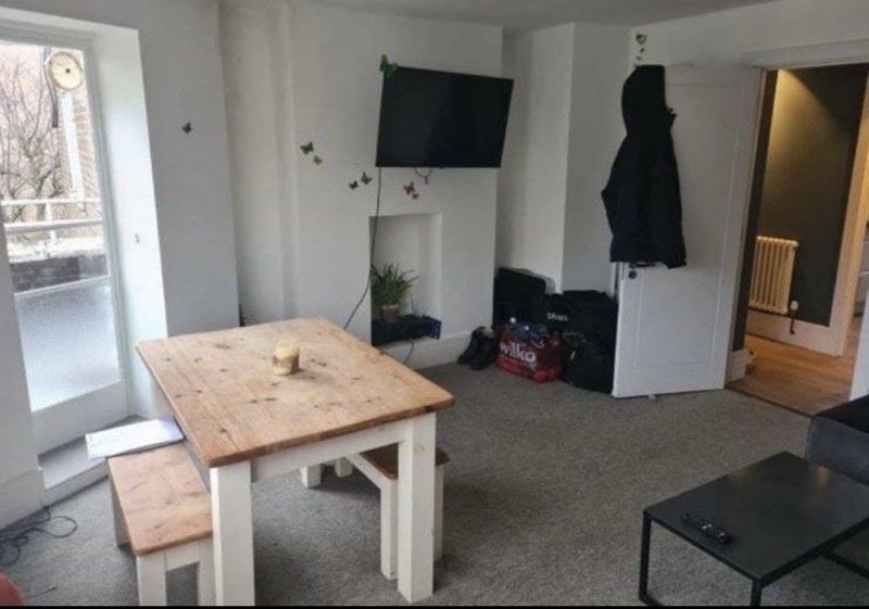 Room Balham Hill in Greater London