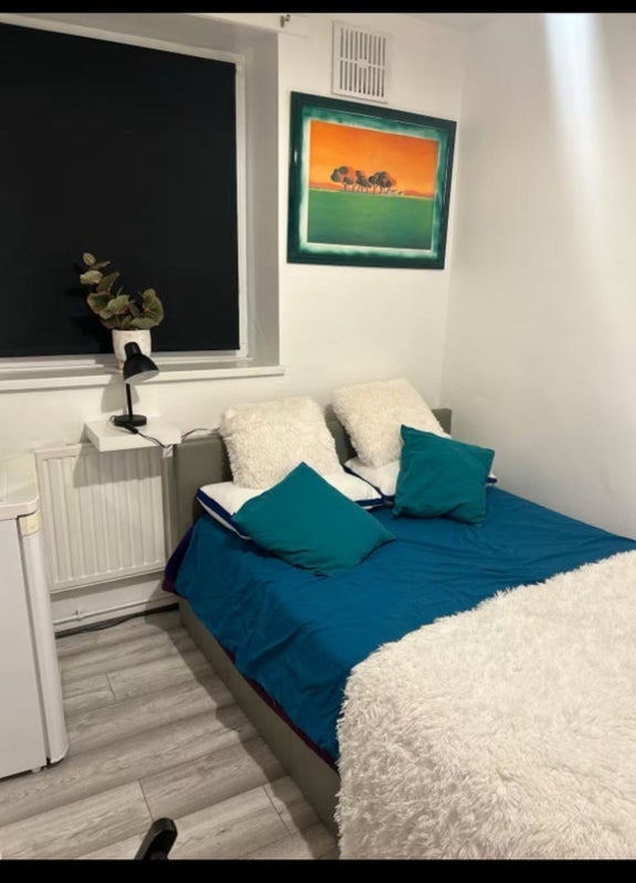 Room Stockwell Road in Greater London