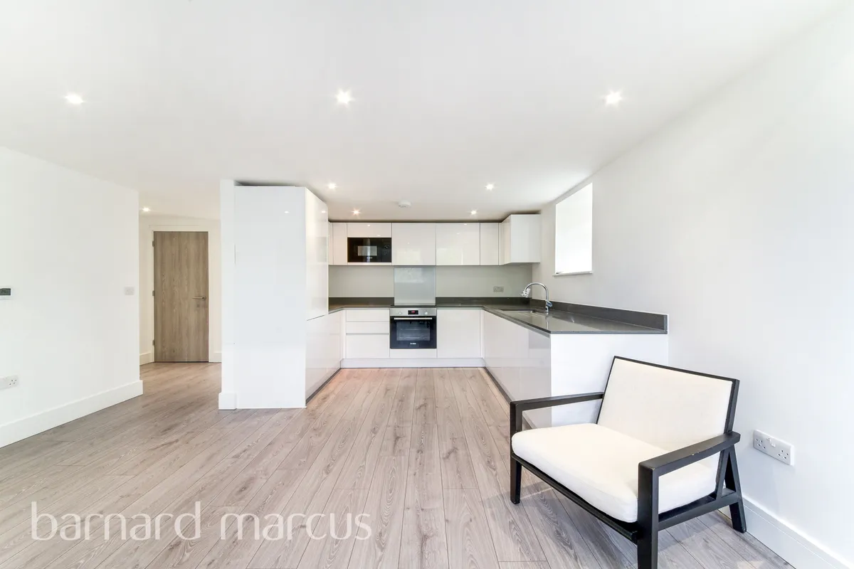 Flat Lime Grove in Greater London