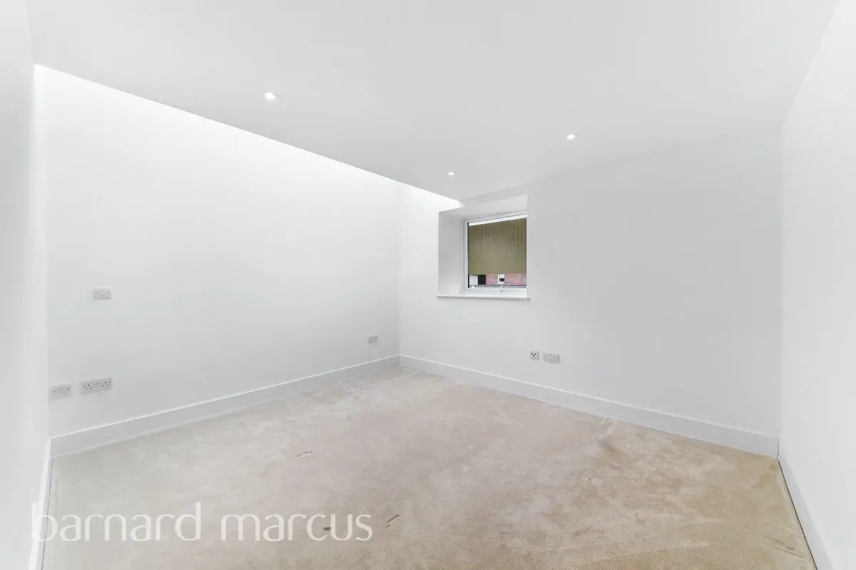 Flat Lime Grove in Greater London