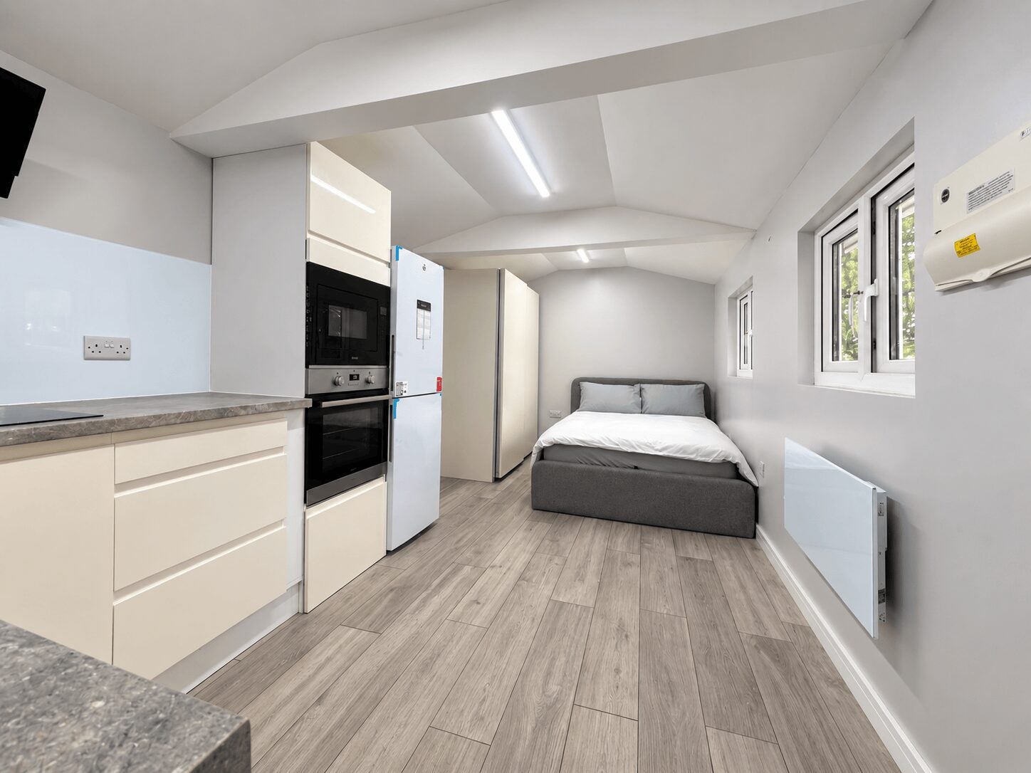 Flat Plumer Road in High Wycombe