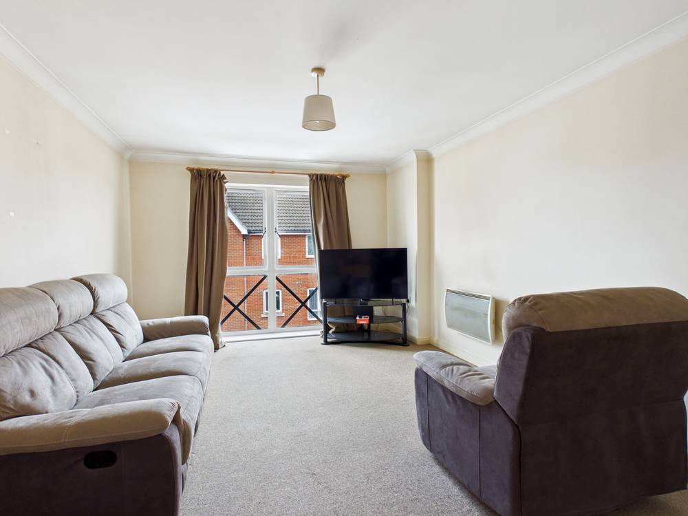 Flat Charter Way in Braintree