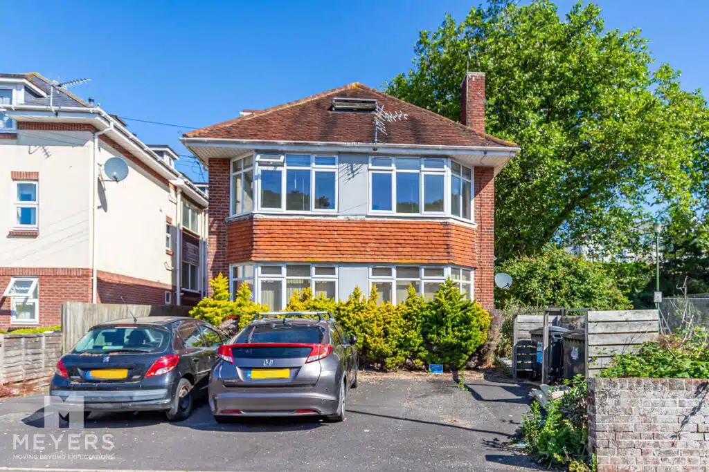 Flat Frances Road in Bournemouth