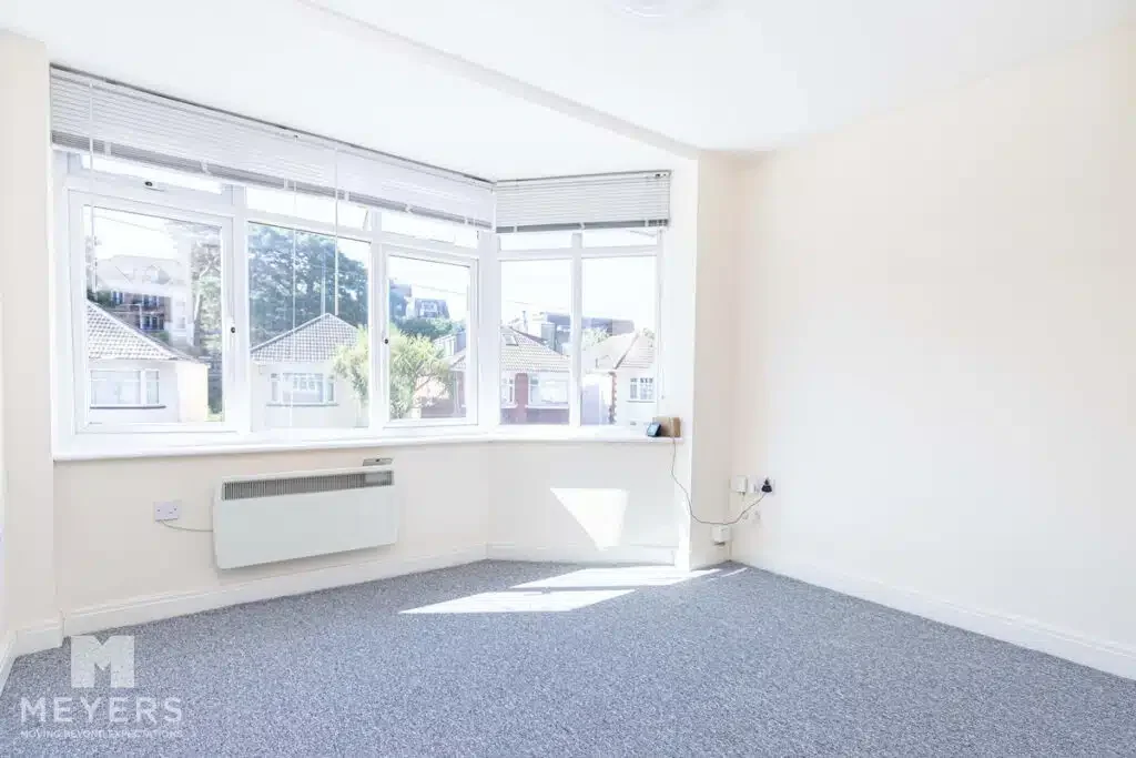 Flat Frances Road in Bournemouth