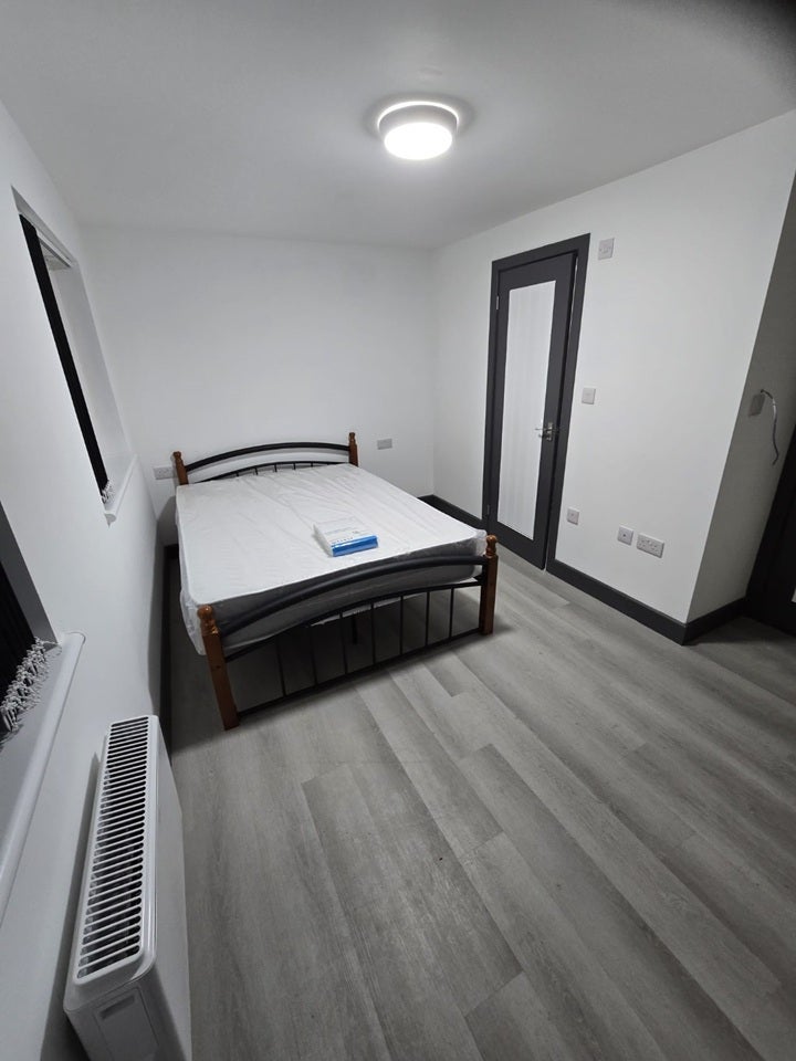 Flat Meadow Close in Greater London