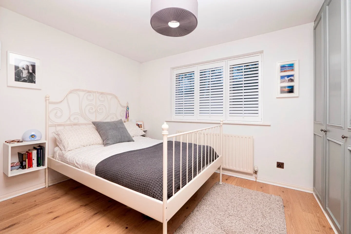 Flat Caroline Close in Greater London
