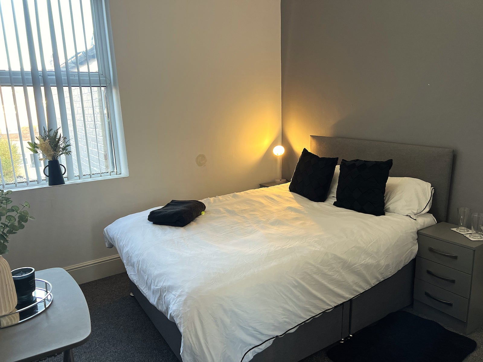 Room Bacheler Street in Hull