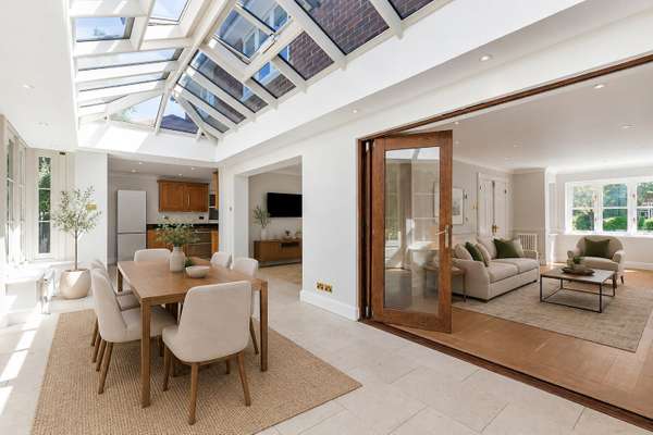 House Bainbridge Close in Greater London