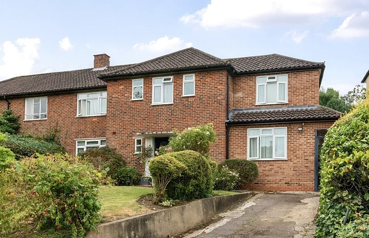 Flat Somerset Road in Greater London