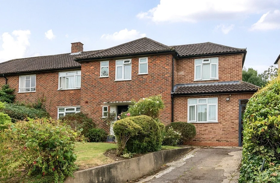 Flat Somerset Road in Greater London