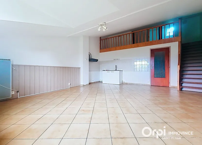 Appartement Rue du Docteur Mallet à Neuvéglise-sur-Truyère
