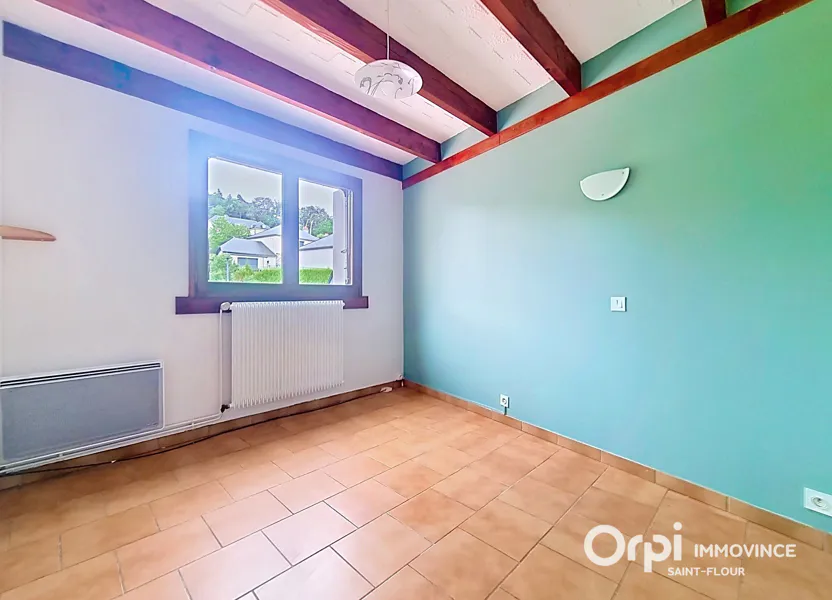 Appartement Rue du Docteur Mallet à Neuvéglise-sur-Truyère