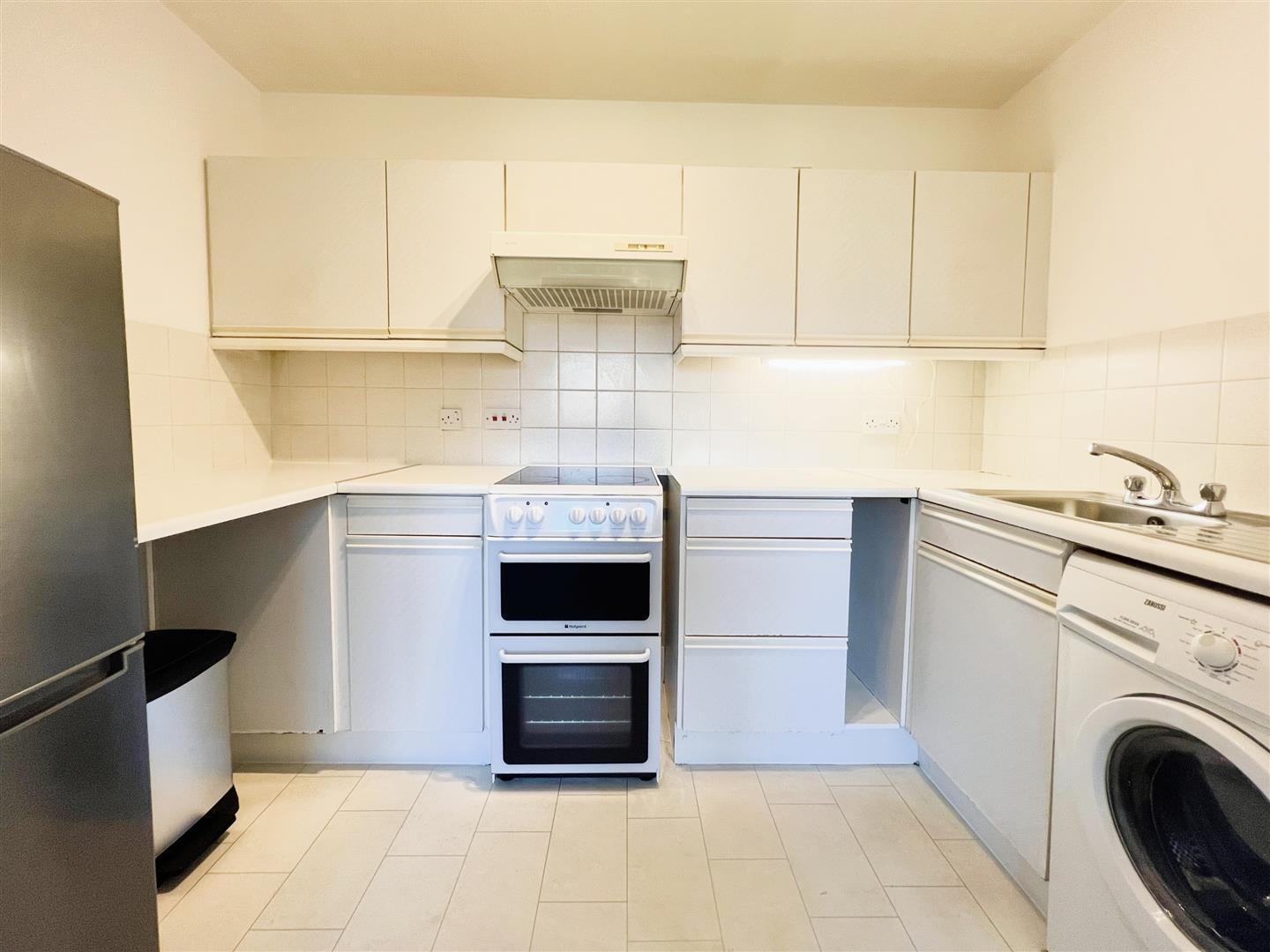 Flat Kipling Drive in Greater London