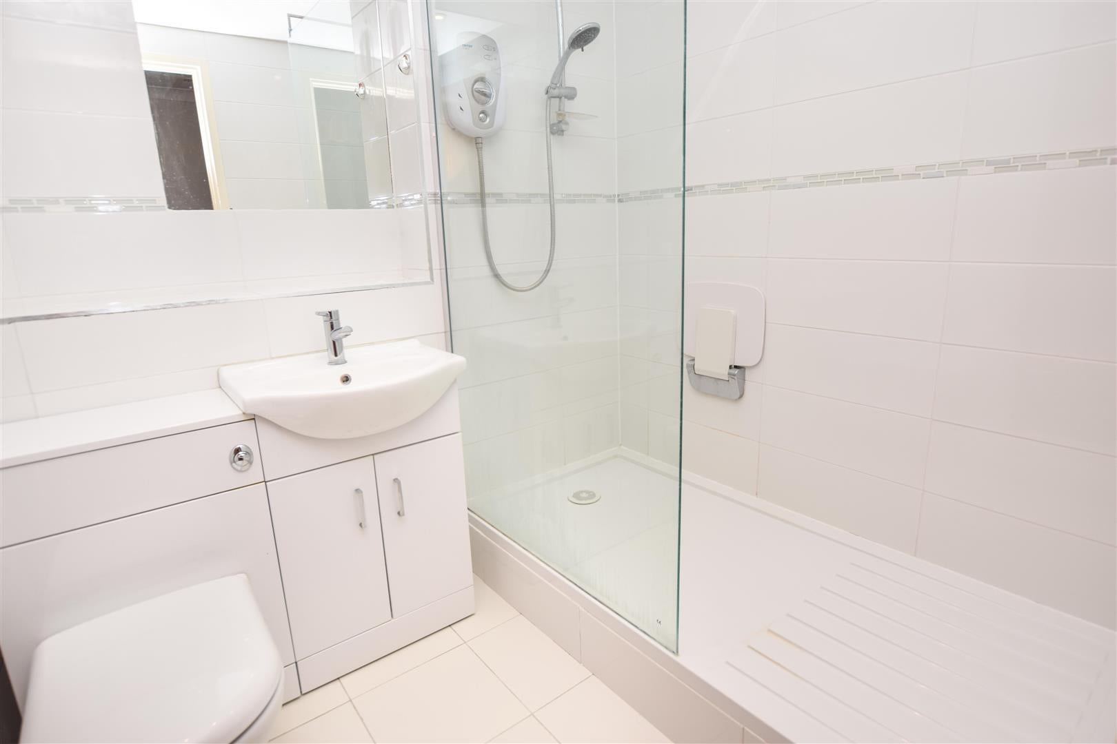 Flat Kipling Drive in Greater London
