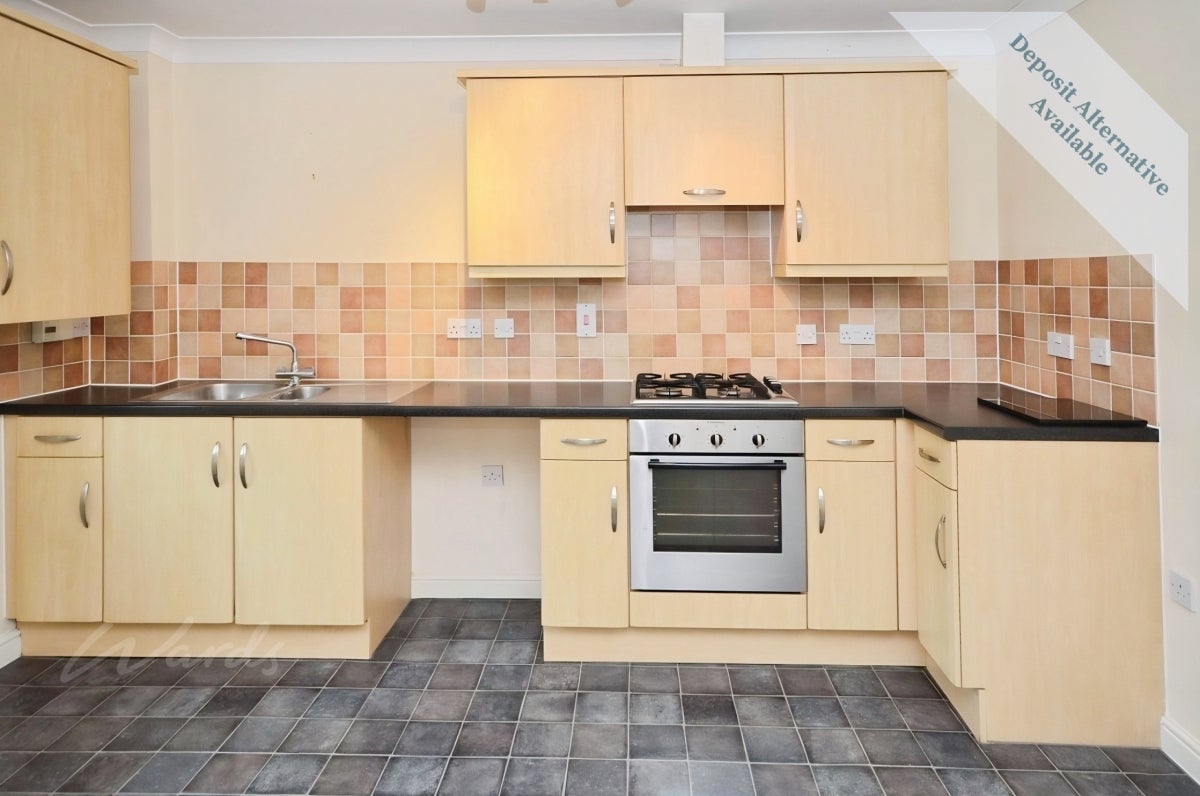 Flat Gazehill Avenue in Borough of Swale