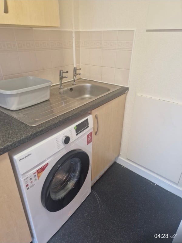 Room Moredunvale Bank in City of Edinburgh
