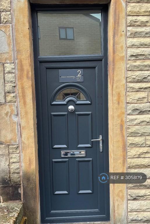 Flat Cleaver Street in Burnley