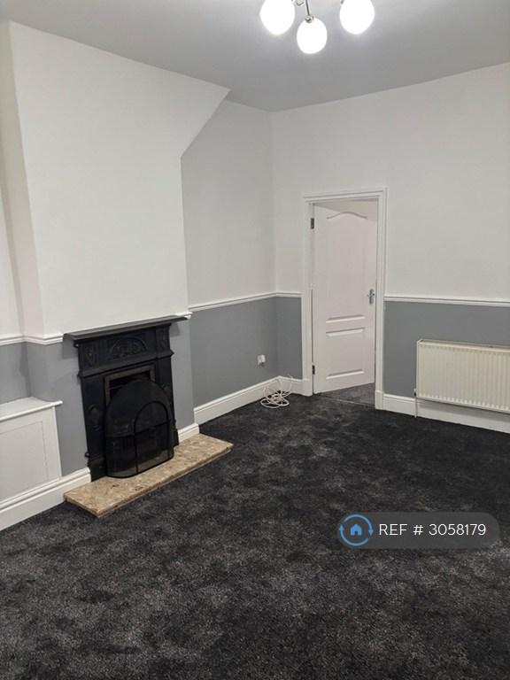 Flat Cleaver Street in Burnley