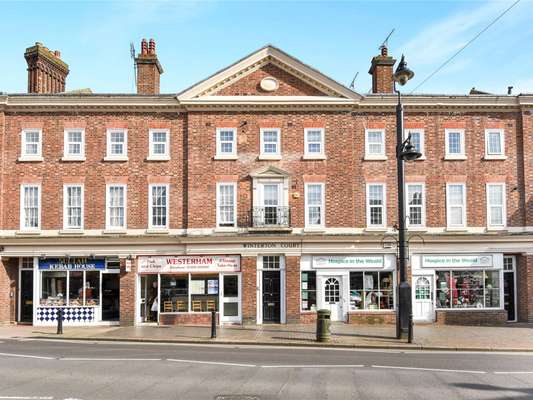Flat Market Square in Westerham
