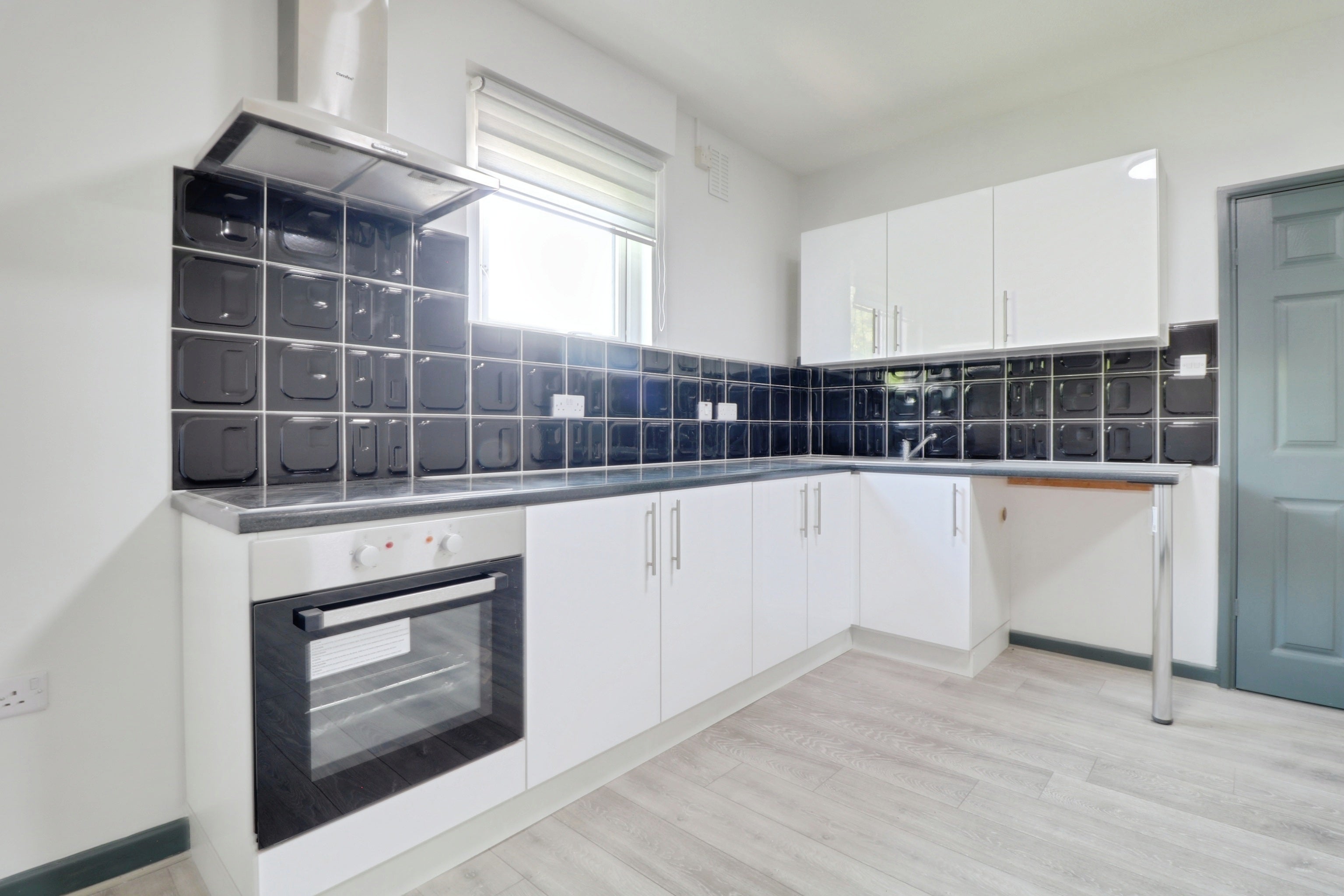 Flat Fowler Close in Southend-on-Sea