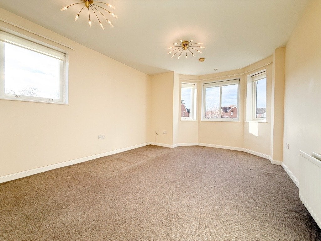Flat Gogarloch Road in City of Edinburgh