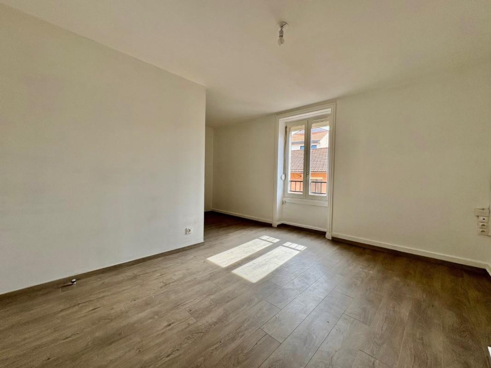 Flat Rue Danielle Casanova in Roanne