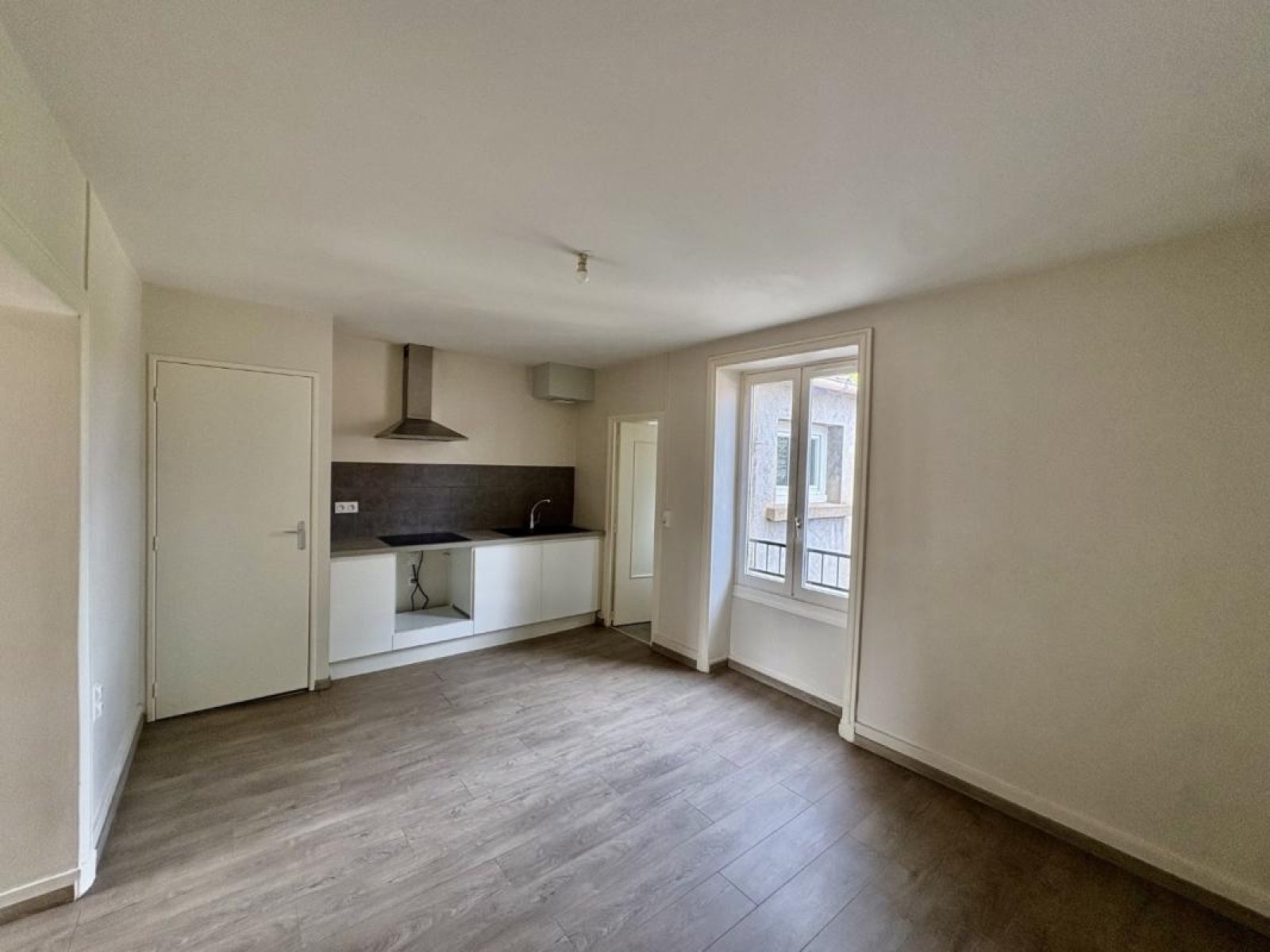 Flat Rue Danielle Casanova in Roanne
