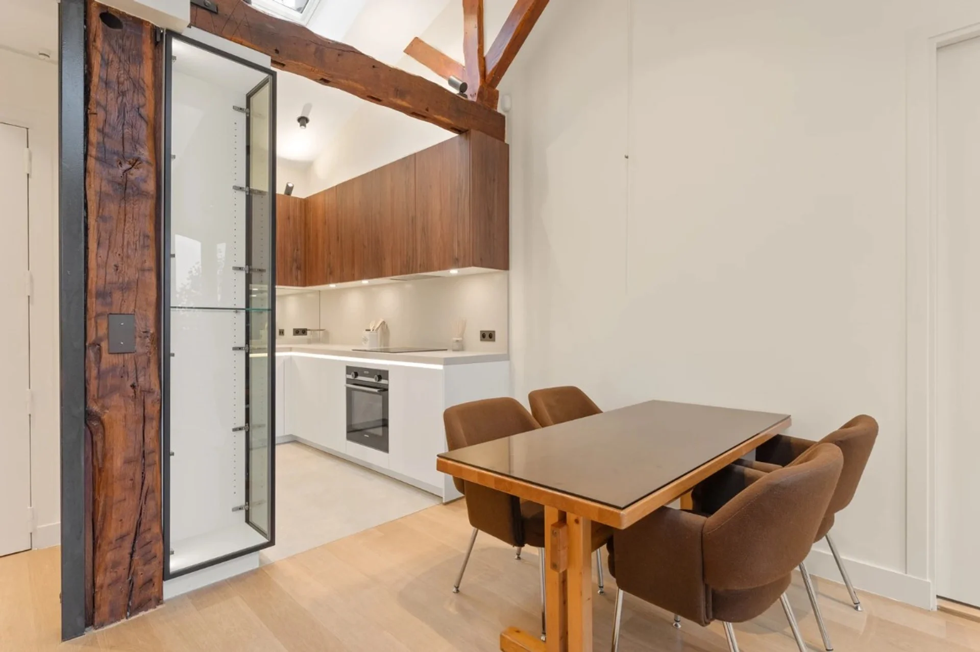 Flat Avenue Achille Peretti in Neuilly-sur-Seine