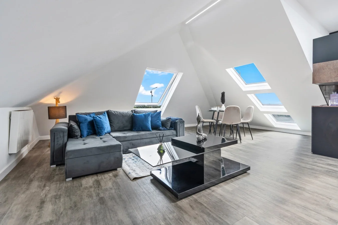Flat Harefield Road in Greater London